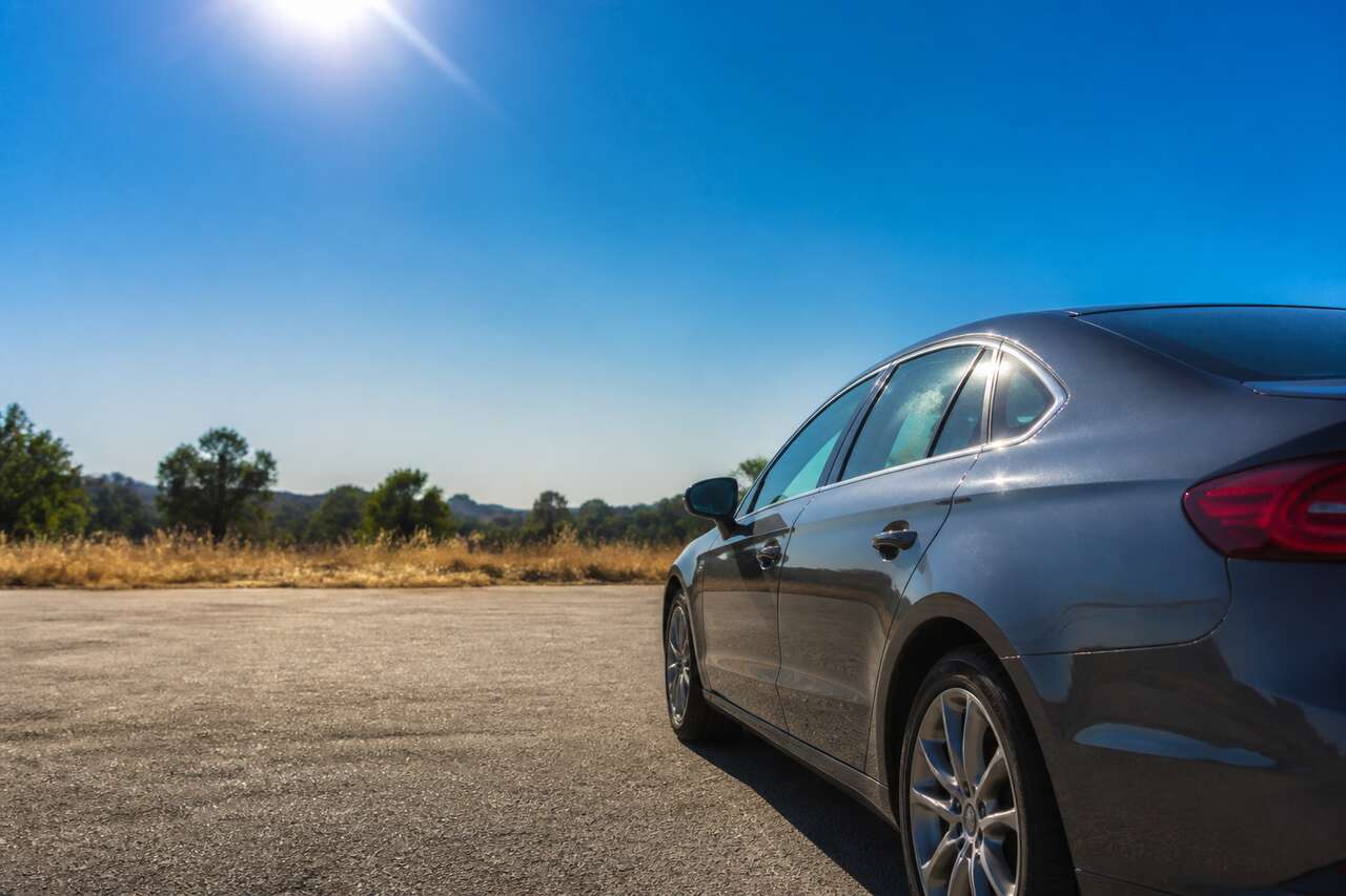 Canicule et voiture: ce que la chaleur abîme vraiment Canicule et voiture: ce que la chaleur abîme vraiment
