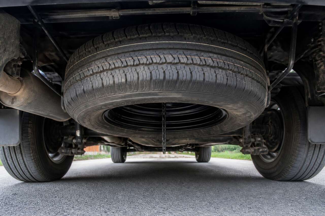 Roue de secours: à quoi sert-elle et est-elle obligatoire Roue de secours: à quoi sert-elle et est-elle obligatoire