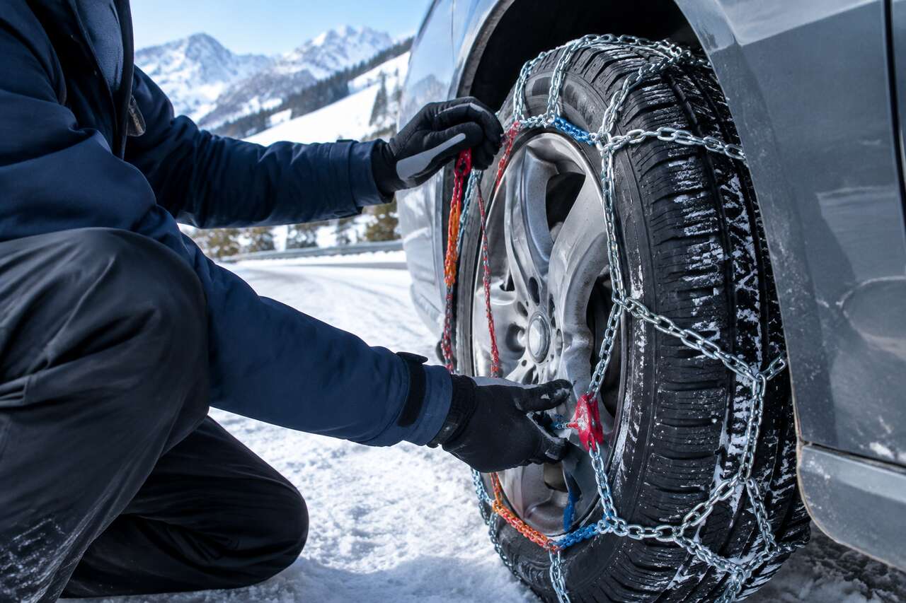 Poser des chaînes à neige: méthode pas à pas et erreurs à éviter Poser des chaînes à neige: méthode pas à pas et erreurs à éviter